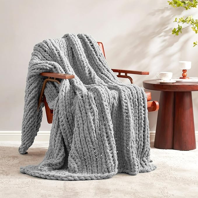 Amélie Home Chunky Knit Throw Blanket for Couch, Soft Chenille Crochet Blanket for Sofa, 50"x60", Light Grey