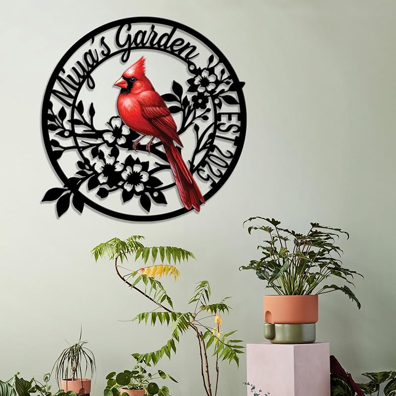 Personalized Name Garden Cardinal Metal Signs with Stake, Custom Family Name Yard Decor for Outdoor Outside, Cardinal Lawn Patio Stake Gardening Enthusiasts Grandmothers Gift