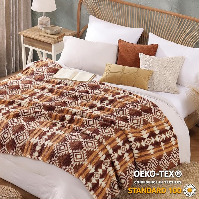 CASAAGUSTO Boho Sherpa Blanket, Aztec Twin Blanket,Ultra Soft, Warm, Cozy, Plush, Thick Fleece Throw Blanket for Couch, Bed, Sofa (Terracotta 60 * 80 Inch)