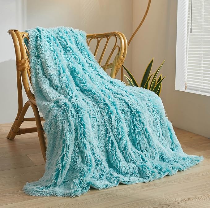 XeGe Luxury Faux Fur Blanket, Soft Big Fluffy Throw, Shaggy Plush Decorative Couch Blanket, Cute Furry Fuzzy Bed Throw for Bedroom Living Room, Ombre Aqua Green, 60x90