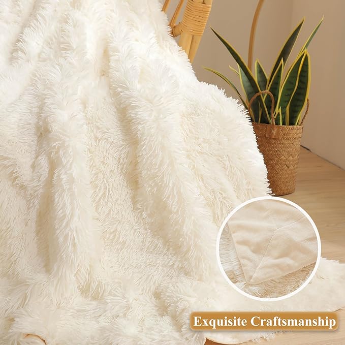 XeGe Luxury Faux Fur Blanket, Ivory Soft Big Fluffy Throw, Shaggy Plush Decorative Couch Blanket, Cute Off White Furry Fuzzy Throw for Bed Bedroom Living Room Beige, 60x90