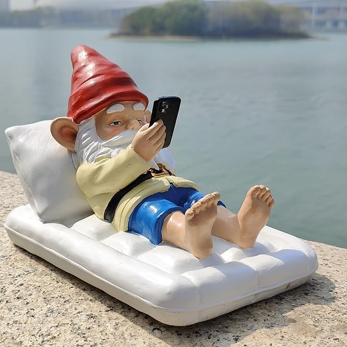 Relaxing Pool Gnome with Smartphone - 5.6" Heavy Resin Garden Statue - Weather-Resistant Funny Lawn Ornament - Summer Patio Decor - Unique Housewarming Gift