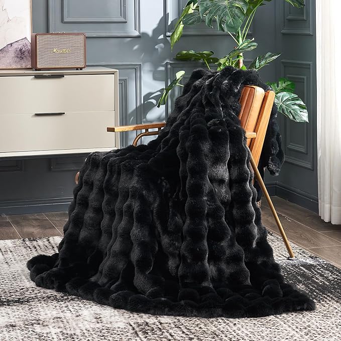 Cozy Bliss Faux Fur Throw Blanket for Couch, Fuzzy Soft Plush Thick Bubble Blanket for Sofa Bedroom Living Room, 50 * 60 Inches Black