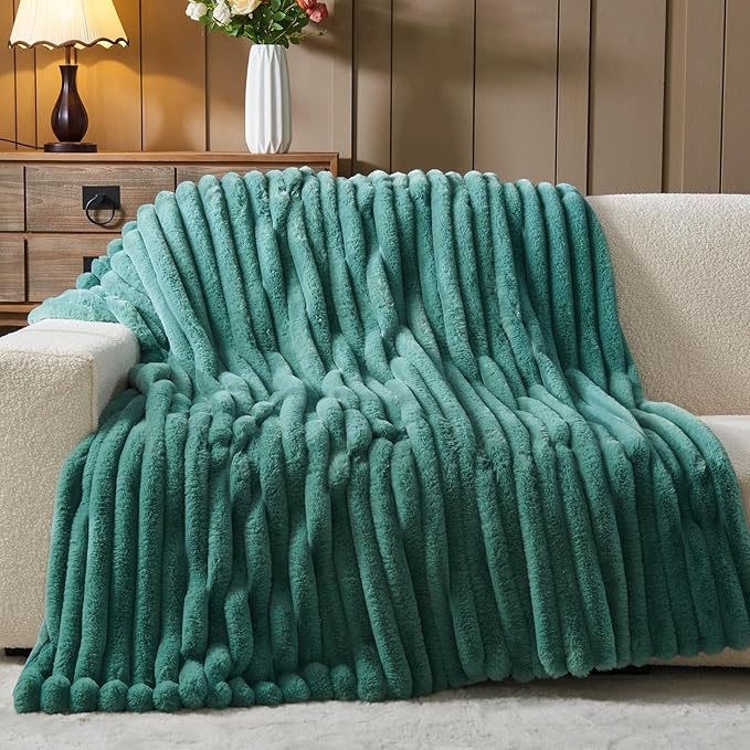 NEWCOSPLAY Faux Fur Throw Blanket Light Teal 3D Ribbed Plush Thick Warm Blanket for Couch Sofa Bed 850GSM (Light Teal Ribbed, Throw(50"x60"))