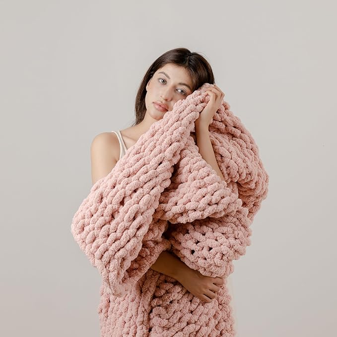 WESHIONGOO Chunky Knit Blanket Throw 50"×60" Knitted Throw Blankets for Couch Bed Fluffy Soft Blanket with Jumbo Chenille Yarn Thick 100% Handmade (Pink)