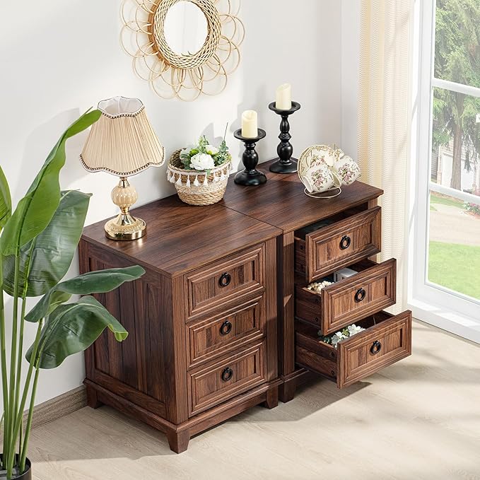 18" Farmhouse Night Stand with 3 Drawers, Wood End Table Dresser for Bedroom, Retro Nightstand, Bed Side Table with Metal Handle, Bedside Cabinet for Bedroom Living Room, Closet