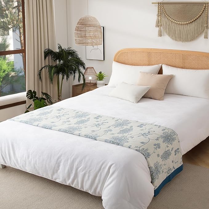 Boho Throw Blanket Full Size, Extra Large Soft Cozy Cotton Muslin Quilt Blanket for Bed Decor, Floral Patterned Couch Sofa Chair Cover, Vintage Farmhouse Cottage Woven Blanket, Blue&White