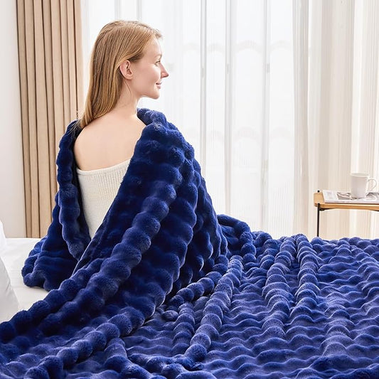 NEWCOSPLAY Faux Fur Throw Blanket Dark Navy Bubble Blanket Thick Warm Soft for Couch Sofa Bed 550GSM (Dark Navy, Throw(50"x60"))