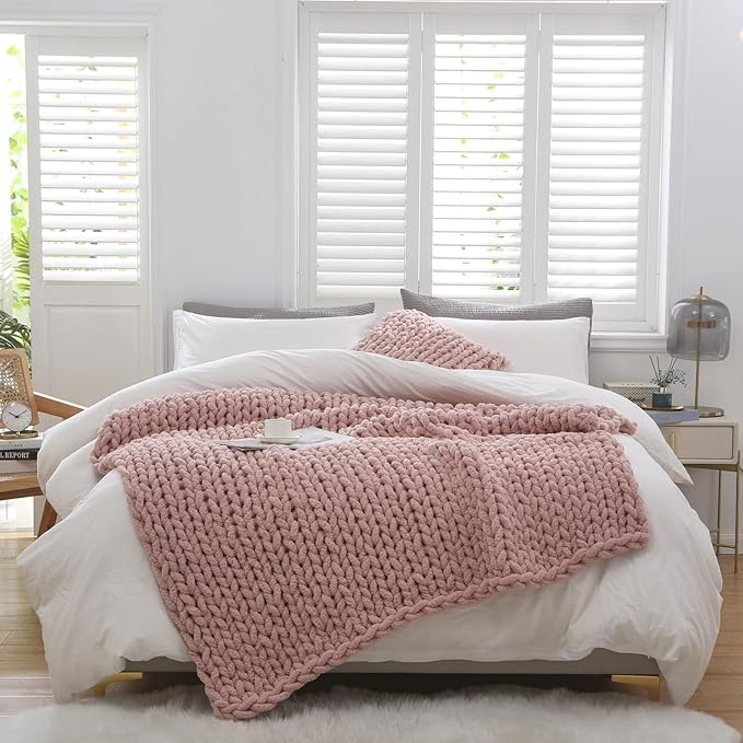 WESHIONGOO Chunky Knit Blanket Throw 50"×60" Knitted Throw Blankets for Couch Bed Fluffy Soft Blanket with Jumbo Chenille Yarn Thick 100% Handmade (Pink)