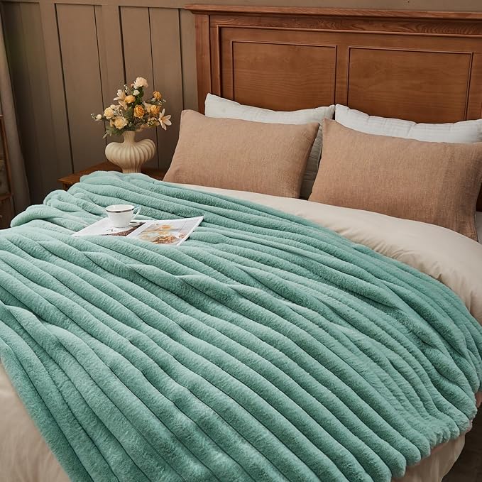 NEWCOSPLAY Faux Fur Throw Blanket New Sage Green 3D Ribbed Plush Thick Warm Blanket for Couch Sofa Bed 850GSM (New Sage Green Ribbed, Throw(50"x60"))