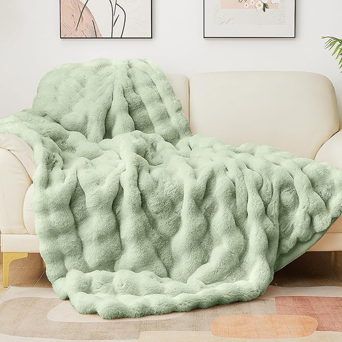 Latepis Faux Fur Throw Blankets Sage Green Bubble Cozy Soft Heavy Blanket for Couch Fuzzy Thick Blanket for Sofa Bedroom Plush Fluffy Warm Blankets for Winter Luxury Throw Blanket 50''x60'', 860gsm