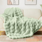 Latepis Soft Faux Fur Blanket Bubble Twin Size Comfy Blanket for Bed Fuzzy Cozy Thick Blankets for Couch Bedroom Furry Warm Blankets for All Seasons Luxury Bed Throw 60x80 Inch Sage Green, 860gsm