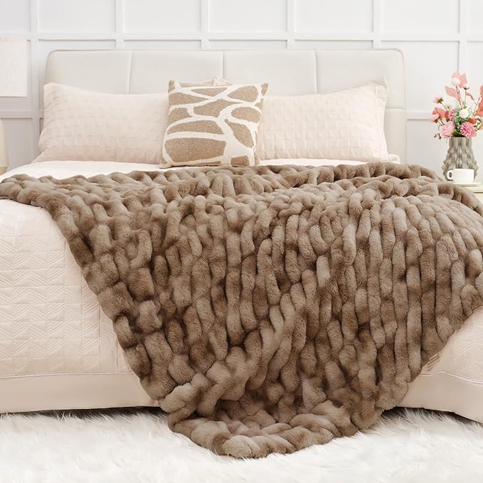 Ultra Soft Luxury Faux Fur Throw Blanket for Counch,Fuzzy Fluffy Plush Warm Cozy Elegant Wrinkled Blanket for Sofa Bedroom Living Room,（50"x60",Tie-dye Coffee）