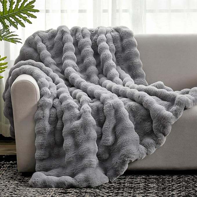Cozy Bliss Faux Fur Throw Blanket for Couch, Fuzzy Soft Plush Thick Bubble Blanket for Sofa Bedroom Living Room,50 * 60 Inches Light Grey