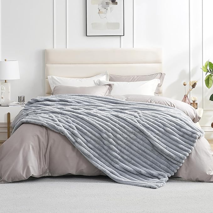Amélie Home Faux Fur Throw Blanket for Couch, Cozy Fuzzy Fluffy Fur Luxurious Soft Striped Plush Gift Blankets for Family Sofa Chair Bed Living Room Bedroom, 60"x80", Light Grey