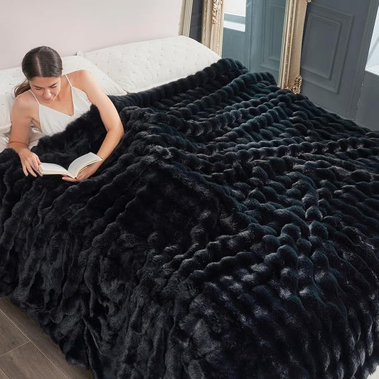 Cozy Bliss Faux Fur Throw Blanket for Couch, Fuzzy Soft Plush Thick Bubble Blanket for Sofa Bedroom Living Room, 90 * 90 Inches Black