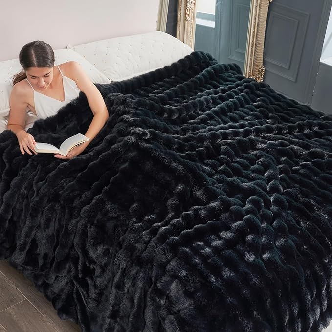 Cozy Bliss Faux Fur Throw Blanket for Couch, Fuzzy Soft Plush Thick Bubble Blanket for Sofa Bedroom Living Room, 108 * 90 Inches Black