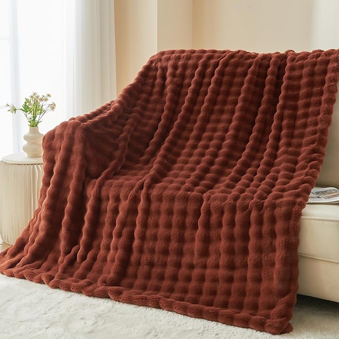 NEWCOSPLAY Faux Fur Twin Blanket Burnt Orange Bubble Blanket Thick Warm Soft for Couch Sofa Bed 550GSM (Burnt Orange, Twin(60"x80"))