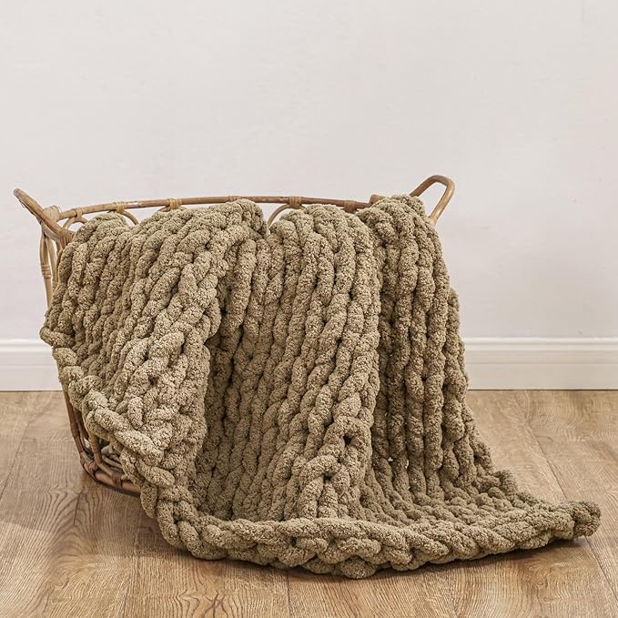 WESHIONGOO Chunky Knit Blanket Throw 40"×40" Knitted Throw Blankets for Couch Bed Fluffy Soft Blanket with Jumbo Chenille Yarn Thick 100% Handmade (Brown)