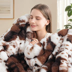 Touchat Cow Print Blanket for Couch, Faux Fur Throw Blanket, Super Heavy Warm Cozy Blankets for Bed Sofa, Bubble Plush Fuzzy Soft Mink Blanket for Living Room Bedroom, Cow Brown