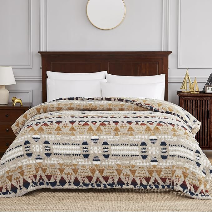 CASAAGUSTO Boho Sherpa Throw Blanket, Aztec King Size Blanket, Ultra Soft, Warm, Cozy, Plush, Thick Fleece Bohemian Throw Blanket for Couch, Bed, Sofa (Khaki 108 * 90 Inch)