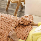 WESHIONGOO Chunky Knit Blanket Throw Knitted Throw Blankets for Couch Bed Fluffy Soft Blanket with Jumbo Chenille Yarn Thick 100% Handmade(40"*40")