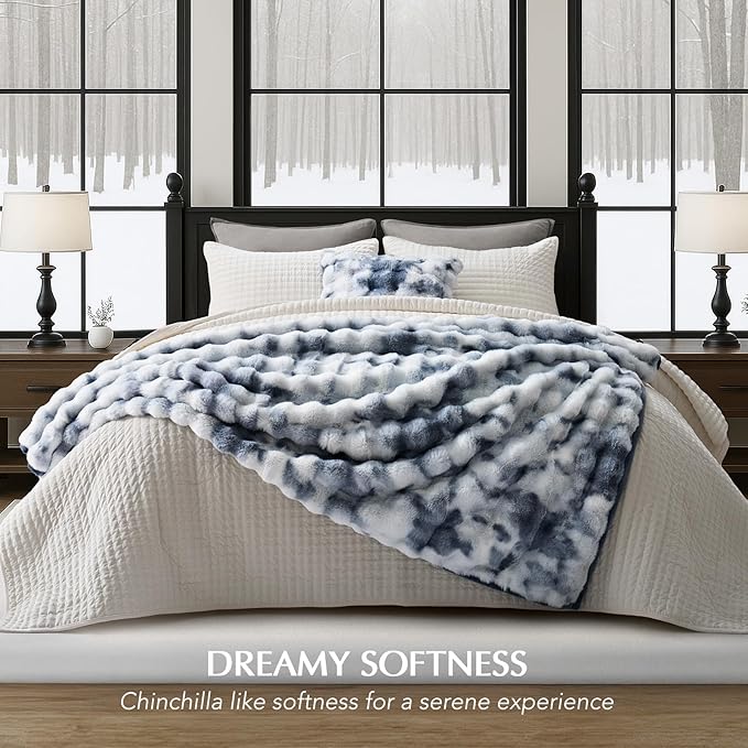 EVERGRACE Ultra Soft Luxury Fluffy Ridgeline Faux Rabbit Fur Throw Blanket, Thick Warm Bubble Throw for Bed, Cozy Plush Reversible Blankets for Couch, Chair, Sofa, Cloud Blue, 60x80 Inches, 870 GSM