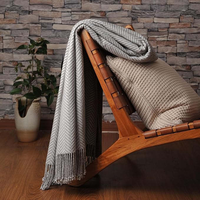CUDDLE DREAMS Silk Throw Blanket with Hand-Knotted Fringe, Natural, Soft & Breathable (Herringbone Gray)