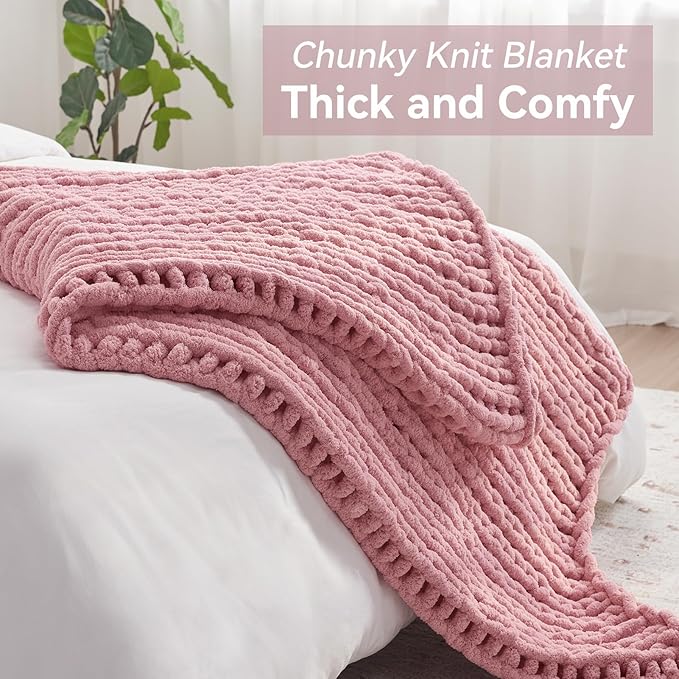 Chunky Knit Throw Blanket, 40''*50'' Knitted Throw Chenille Yarn for Bed Couch, Handmade Light Pink Crochet Big Thick Blanket, Machine Washable Cute Comfy Blanket for Home Decor
