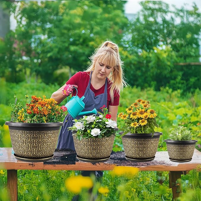 10 Inch Plant Pots, 4 Pack Flower Pots Outdoor with Drainage Holes & Trays, Retro Antique Imitation Decorative Garden Plastic Pots for Plants Indoor Sets for Houseplants