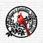 Personalized Name Garden Cardinal Metal Signs with Stake, Custom Family Name Yard Decor for Outdoor Outside, Cardinal Lawn Patio Stake Gardening Enthusiasts Grandmothers Gift