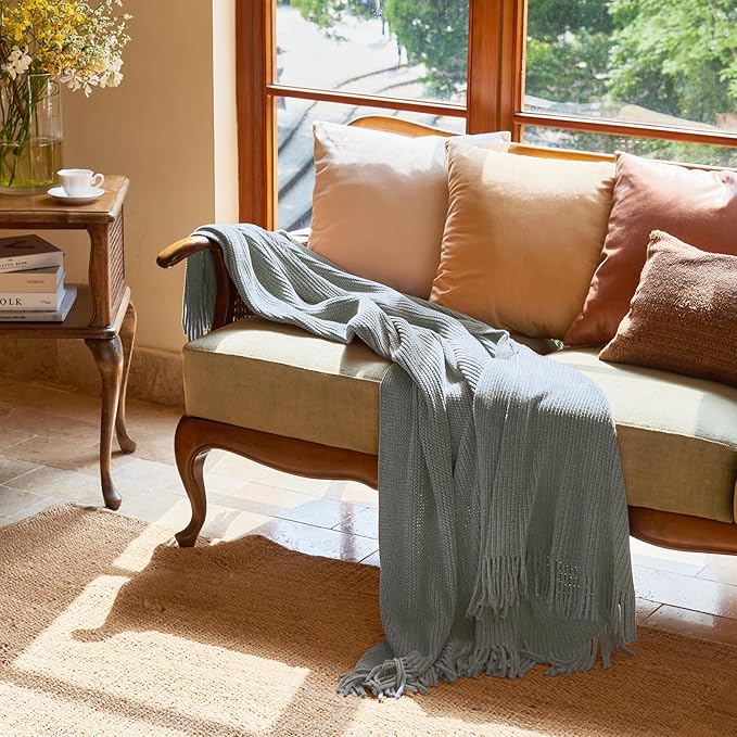 lifein Throw Blanket for Couch, Soft Boho Decor Bed Throw,Cozy Grey Knitted Chenille Small Farmhouse Lightweight Throw for Spring(Light Grey,50 * 60")