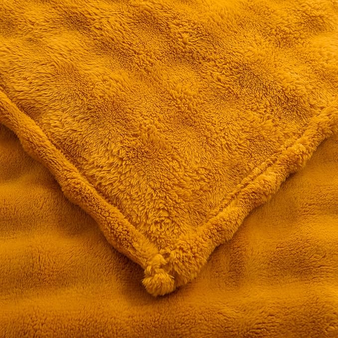 YUSOKI Luxury 3D Bubble Throw Blanket 2lb,All Ages,Home Decoration, (Gold,50 * 60inches)