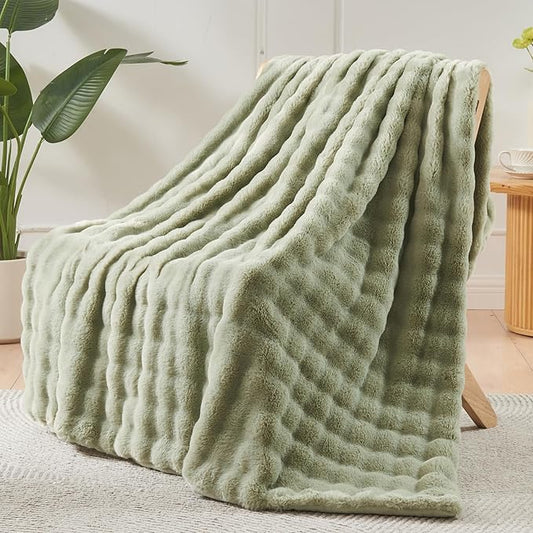 NEWCOSPLAY Faux Fur Throw Blanket Sage Green Bubble Blanket Thick Warm Soft for Couch Sofa Bed 550GSM (Sage Green, Throw(50"x60"))