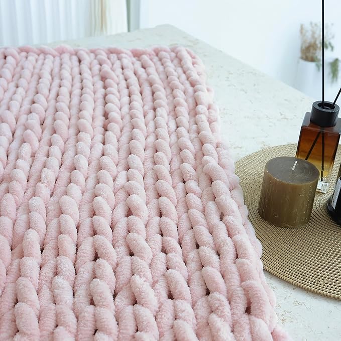 Maetoow Chenille Chunky Knit Blanket Throw （40×50 Inch）, Handmade Warm & Cozy Blanket Couch, Bed, Home Decor, Soft Breathable Fleece Banket, Christmas Thick and Giant Yarn Throws, Light Pink