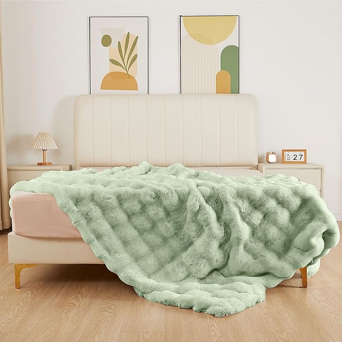 Sage Green Fluffy Comfy Blanket for Couch Living Room 50x60 Faux Fur Throw Blanket for Bed Soft Furry Cozy Best Housewarming Home Decor Gifts 860 GSM