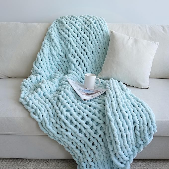 Maetoow Chenille Chunky Knit Blanket Throw （30×40 Inch）, Handmade Warm & Cozy Blanket Couch, Bed, Home Decor, Soft Breathable Fleece Banket, Christmas Thick and Giant Yarn Throws, Baby Blue