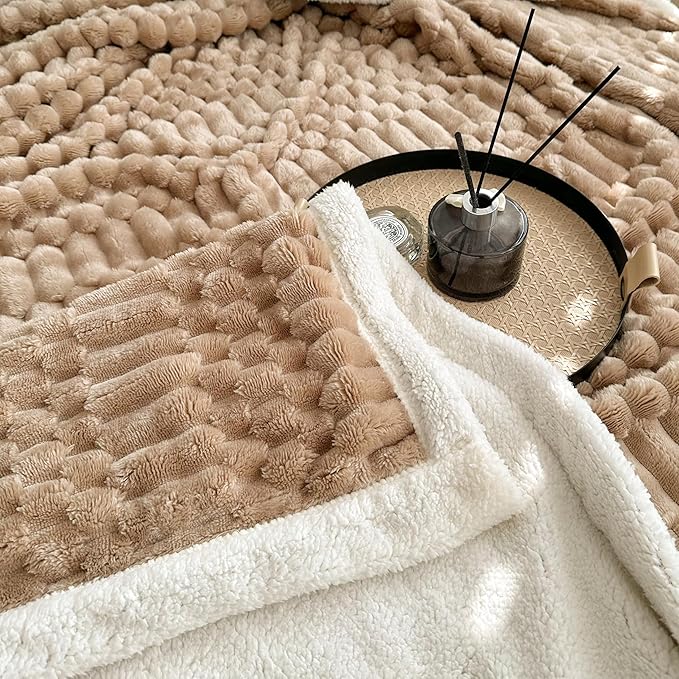 UKELER Sherpa Bed Blanket 80 × 90 inch, Ultra Soft Queen Size Throw Blanket for All Season, 470 GSM Cozy Plush Striped Fleece Blankets for Bedroom Living Room Dorm Hostel Sofa Camping, Camel