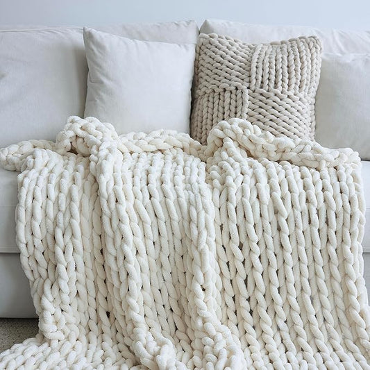 Maetoow Chenille Chunky Knit Blanket Throw （40×50 Inch）, Handmade Warm & Cozy Blanket Couch, Bed, Home Decor, Soft Breathable Fleece Banket, Christmas Thick and Giant Yarn Throws, Cream