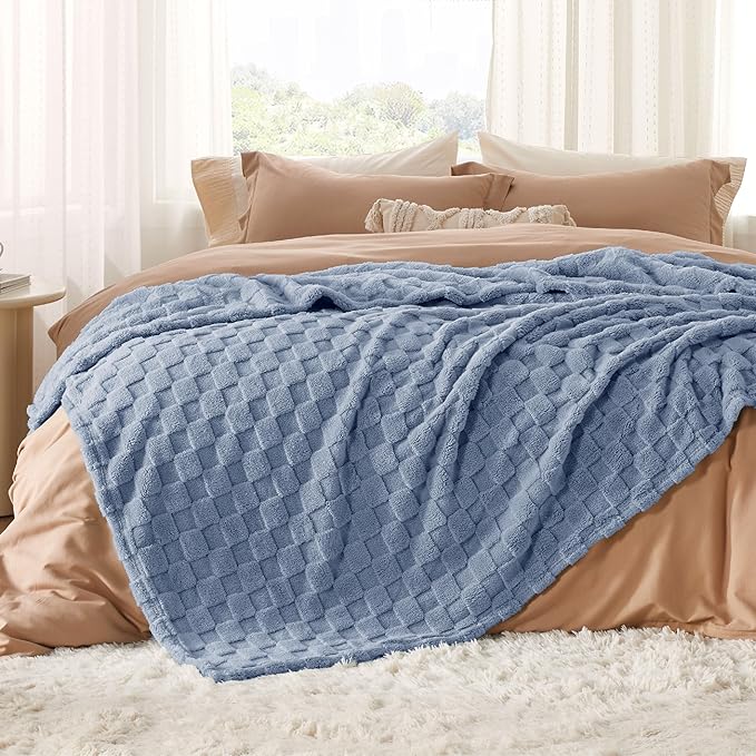 Bedsure GentleSoft Full Size Blankets for Bed Ashley Blue - Super Soft Cozy Fleece Blanket for Women Men Girls, Large Fuzzy Throws for Bedroom Decor, 84x90 Inches