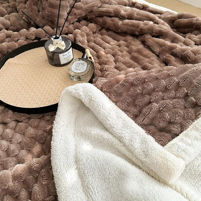 UKELER Sherpa Throw Blanket 60 × 80 inch, 470 GSM Striped Sherpa Fleece Blankets for All Season, Warm and Cozy Blanket for Couch Sofa Bed Office Camping, Coffee