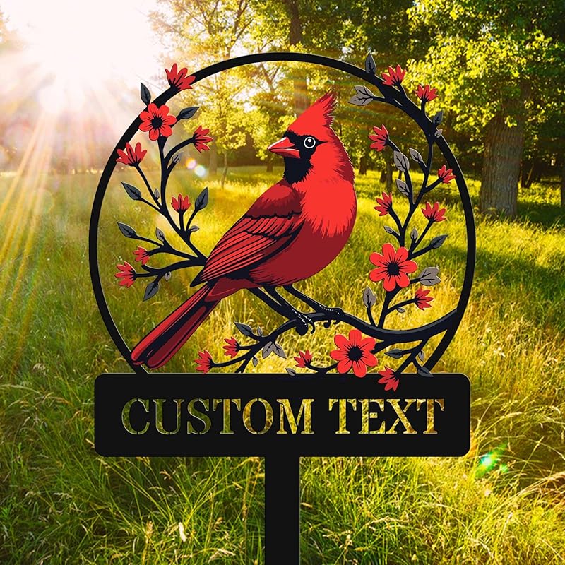 Personalized Name Garden Cardinal Metal Signs with Stake, Custom Family Name Yard Decor for Outdoor Outside, Cardinal Lawn Patio Stake Gardening Enthusiasts Grandmothers Gift
