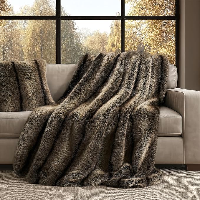 Luxury Faux Fur Throw Blanket, Soft Fluffy Faux Mink Blankets for Bed, Couch, Sofa, Thick Cozy Plush Warm Fur Throws with Reversible Velvet, Ombré Sable Brown, 50"x60"