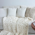 Maetoow Chenille Chunky Knit Blanket Throw （82×86 Inch）, Handmade Warm & Cozy Blanket Couch, Bed, Home Decor, Soft Breathable Fleece Banket, Christmas Thick and Giant Yarn Throws, Cream