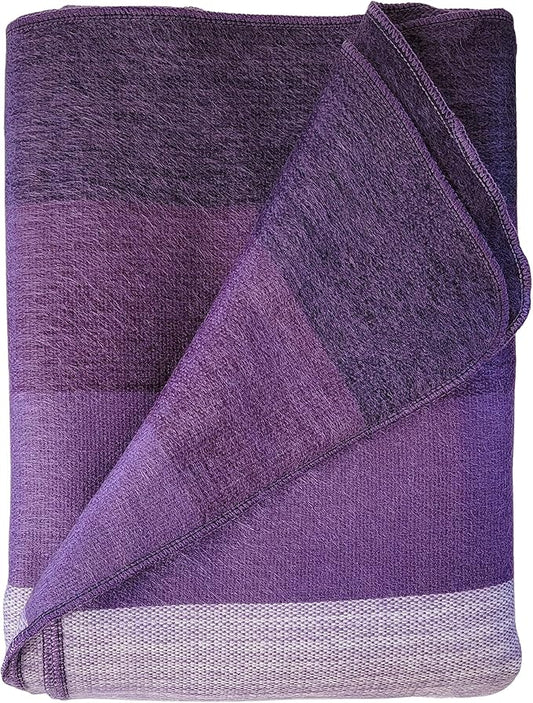 LATITUDE ZERO, Alpaca Wool Throw Blanket | Warm, Ultra-Soft, Breathable, Non-Itchy Blanket-Throw | Hypoallergenic and Beautiful Fabric (Purple)