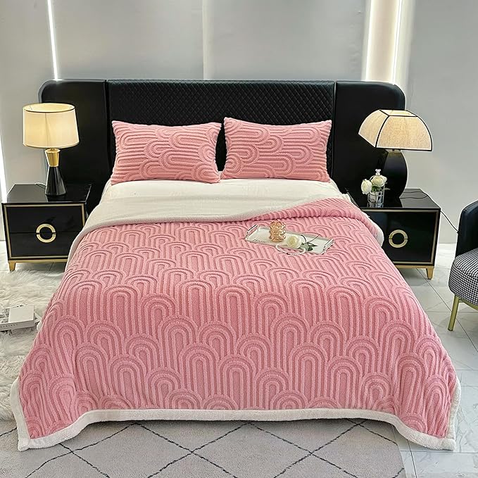 UKELER Sherpa Bed Blanket 80 × 90 inch, Ultra Soft Queen Size Throw Blanket for All Season, Cozy Plush Arch Fleece Blankets for Bedroom Living Room Dorm Hostel Sofa Camping, Pink