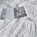 Maetoow Chenille Chunky Knit Blanket Throw （40×50 Inch）, Handmade Warm & Cozy Blanket Couch, Bed, Home Decor, Soft Breathable Fleece Banket, Christmas Thick and Giant Yarn Throws, White