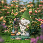 TERESA'S COLLECTIONS Garden Gnomes Decor with Solar Lights, Fathers Gifts, Green Outdoor Resin Decorations for Porch Patio, Gnome Ornaments for Dad and Mom，9"