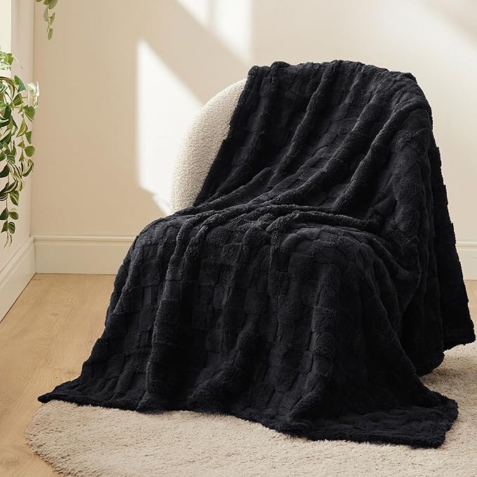 Bedsure GentleSoft Twin Blanket for Bed Black - Super Soft Cozy Blankets for Women Men Girls, Cute Fuzzy Fleece Throws for Bedroom Couch, 60x80 Inches