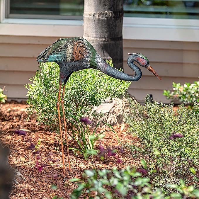 Alpine Corporation 30" Tall Outdoor Rustic Metal Bowing Crane Statue Yard Art Decoration